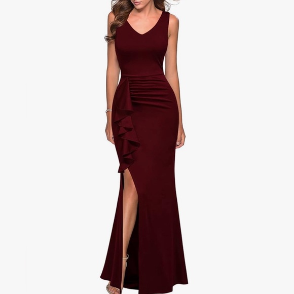 Maroon ruffle dress - Picture 1 of 3
